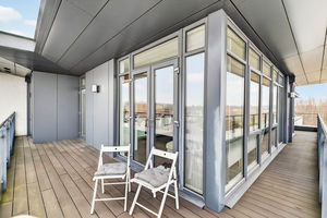 Photo 8- click for photo gallery